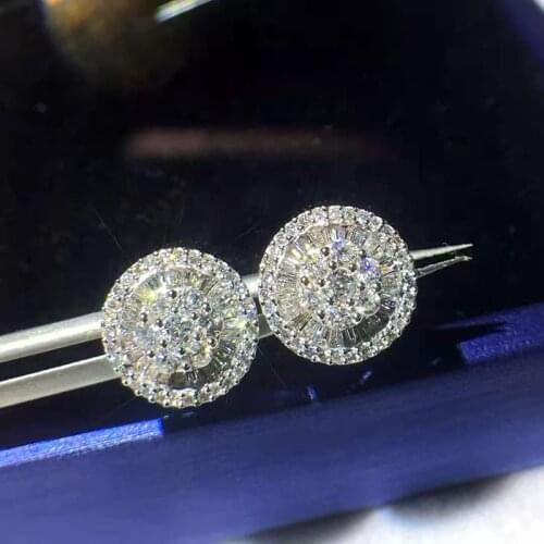 Huitan Bling Bling Full Cubic Zirconia Piercing Earrings for Women Round Shaped Ear Stud Fashion Design Wedding Engage Jewelry