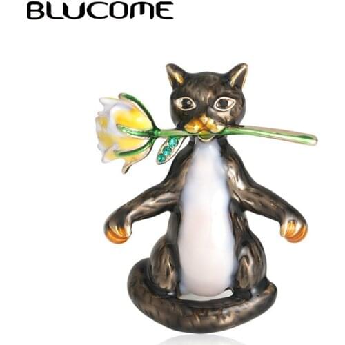 Blucome Lovely Enamel Cats With Flower Brooches For Women Kids Gift Fashion Gentleman Animal Brooch Bouquet Collar Pins Jewelry