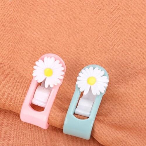 6Pcs Comforter Cover Clips for bed sheet daisy Gripper Blankets Fastener Clip Bed Sheet Holders Non-Slip Duvet Cover Clamp