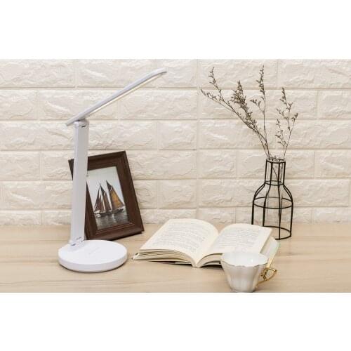 VGR Desk Lamp