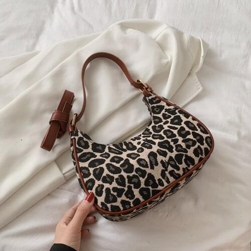 Half-Moon Underarm Bag Leather Crossbody Shoulder Bags for Women 2021 Summer Simple Handbags and Purses Female Brand Totes