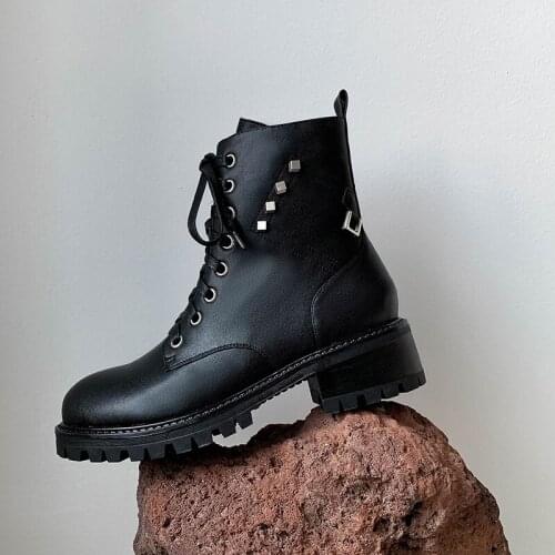 Genuine Leather Women Martin Boots Black Casual Shoes Winter Brand Women Motorcycle Leather Boots 2019 Low Heel Ankle Boots Soft