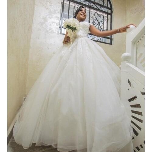 Plus Size Off the Shoulder Princess Wedding Dresses Lace Appliques Crystal Belt Lace Up Back Bridal Dress Tulle robe de mariee