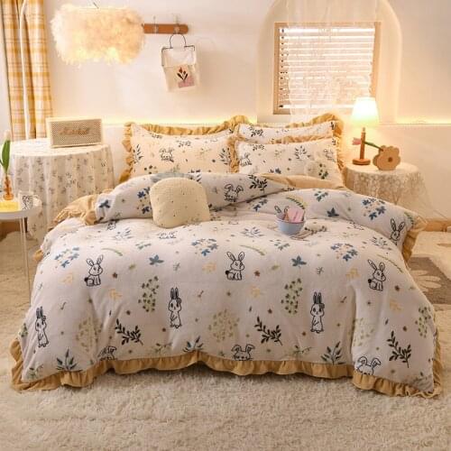 Four Piece Quilt Cover Fitted Sheet And Bedding Pillowcase Set Of Duvet Cover Bedclothes Blanket On The Bed Linen Comforter
