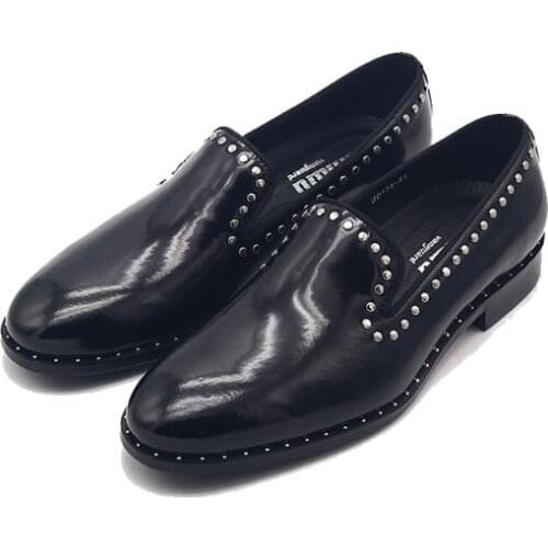 New Style Spring High Quality Pointed toe Loafers Fashion Rivet casual shoes handmade Slip on Men shoes