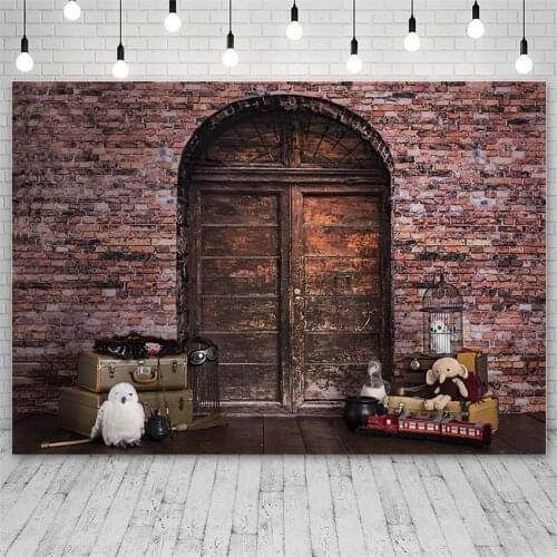 Avezano Backdrops Vintage Wooden Door Red Brick Wall Newborn Photography Backgrounds For Photo Studio Photozone Photocall Decor