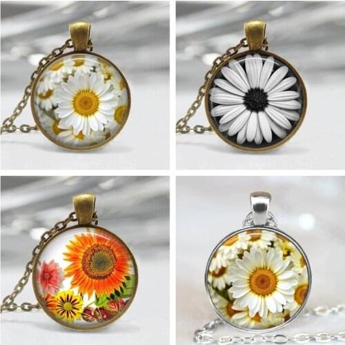 2021 Wholesale Sunflower Flower Time Gem Stone Necklace European and American Fashion Daisy Pendant Necklace Spot