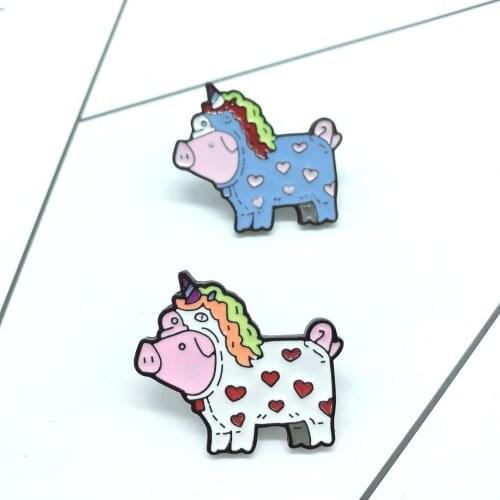 Creative pig ladys coat lapel jewelry that wants to be a unicorn cartoon fun brooch lady enamel pin color badge