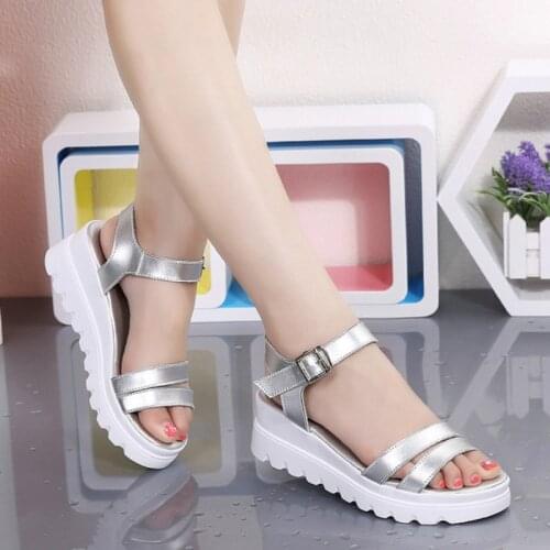 Dropshipping Genuine Leather Women Platform Beach Sandals Shoes Ladies Flats Sneakers Sliver White Flip Flop Mid Heel Footwear