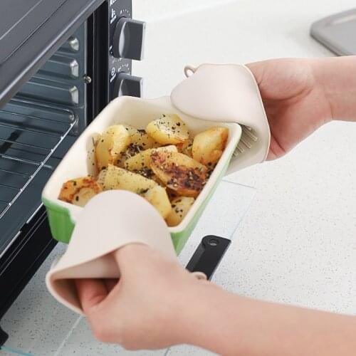 2pcs Kitchen Potholders Microwave Silicone Gloves Oven Mitts Heat Insulated Resistant Durable Household Baking Tools Clips