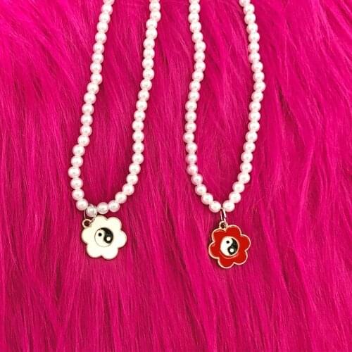 Y2K Pearl Red Yin Yang Pendant Necklace for Women Beads INS 80s Aesthetic Vintage Goth Charms Necklace Fashion Jewelry Punk