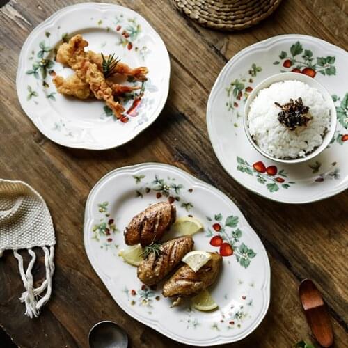 Retro Strawberry Plate Cream Ceramic Oval Plate Deep Dish Soup Bowls Embossed Tableware Salad Dessert Decorative Dinnerware