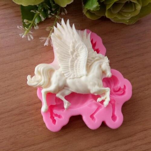 1pcs 3D Horse Fondant Silicone Mold Unicorn Soap Cake Decor Baking Moulds Pegasus Cake Decorating Tools Cake Mold Wings TSLM1