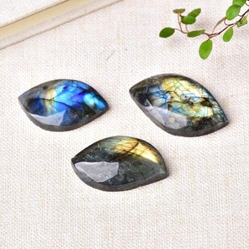 Natural Labradorite Leaf Shape Blue Purple Yellow Mineral Ornaments Healing Energy Stone Ornaments Home Decoration Christmas Gif