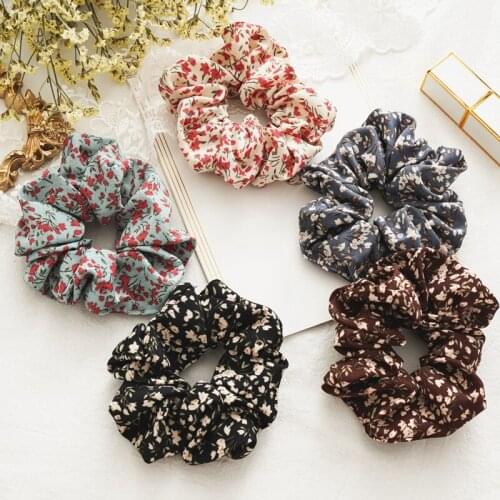 Hair accessories Japan and South Korea new summer floral fabric large intestine hair circle womens hair rope stand accessories