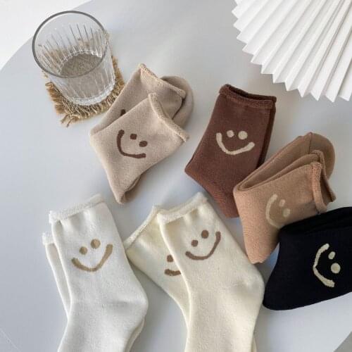 Women Socks Mid-calf Length Summer Spring Winter Autumn Cotton Girls Ins Smile Pattern Soft Fashion Comfortable Lovely White