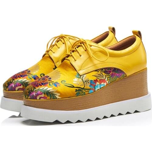 Thick-bottomed British style spring and autumn new leather embroidery increased single shoes tide brand retro wedge casual shoes