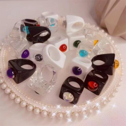 HUANZHI 2021 New Korean Exaggeration Lovely Geometry Irregular Alien Colorful Resin Big Rings For Women Girl Summer Jewelry Gift