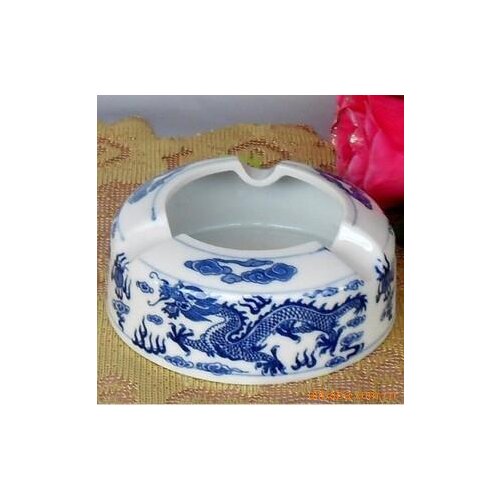 Jingdezhen ceramics blue and white ceramic ashtray creative home Qinglong