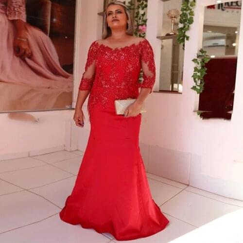 2021 New Elegant Mermaid Red Lace Mother of the Bride Dresses with 3/4 Sleeves Illusion Neckline Wedding Guest Gowns Appliqued
