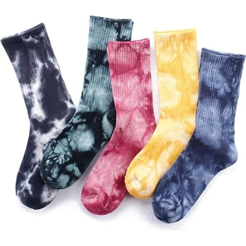 New Fashion Women Men Unisex Skateboard Socks Tie-Dye Maple Leaf Print Cotton Mid Tube Socks Street Style