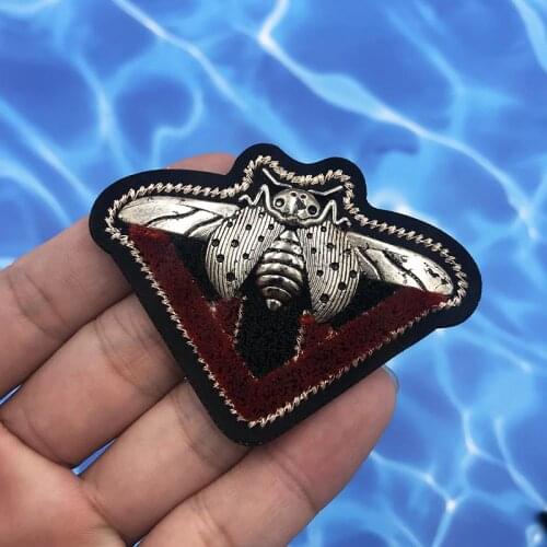 Toothbrush Embroidery Small Metal Beetle Brooch Cute Simple Small Badge Jewelry Clothes Patch Decorative