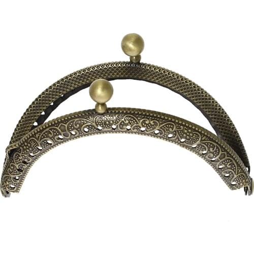 DoreenBeads Metal Frame Kiss Clasp Half Round For Purse Bag Antique Bronze Round Ball (Open Size:10.7x8.5cm)8.5x6cm,3 PCs