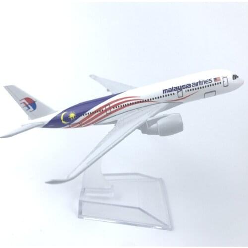 16Cm Alloy Airplane Model Malaysia Airlines Malaysia Airlines 350 Souvenir Car Decoration Office Home Decoration Collection Gift