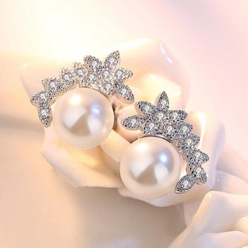 Dainty Female Crystal Flower Small Earrings Classic Silver Color Wedding Earrings Cute White Pearl Stud Earrings For Women