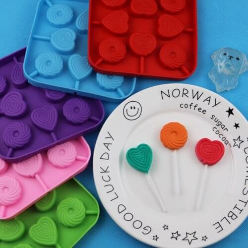 8 Even Heart Circled Silicone Lollipop Mold with 20 Rod XG906