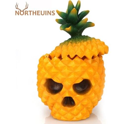 NORTHEUINS Resin Skull Pineapple Storage Figurines Modern Fruit Box Halloween Decoration Interior Home Decor Desk Decoration