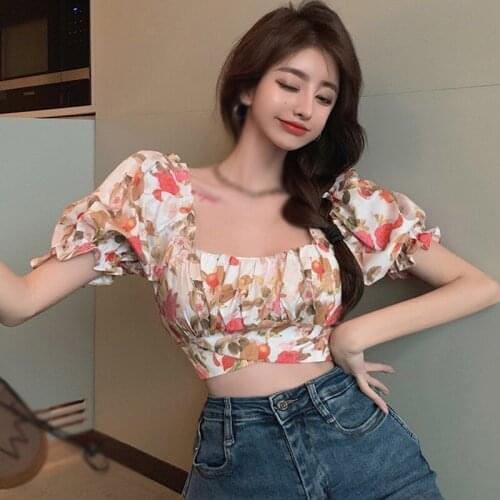 Summer Floral Printed T-Shirt Ladies Vacation Fashion Tender Sweet Puff Sleeve Square Neck Low Cut Slim Exposed Navel Shirt Top