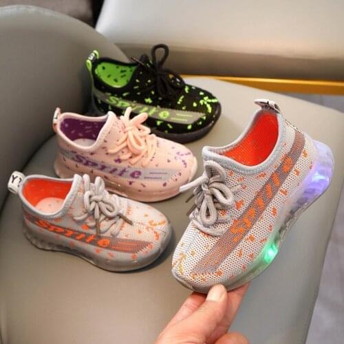 Childrens Summer New LED Luminous for Boys and Girls English Little Personality Flying Woven Mesh Light Shoes