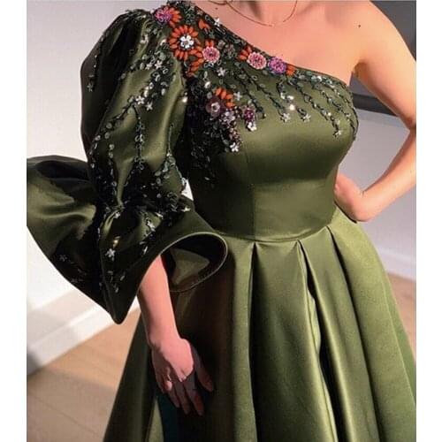 Green prom dresses 2020 beading pearls crystal one shoulder long sleeve satin ball gown evening gowns