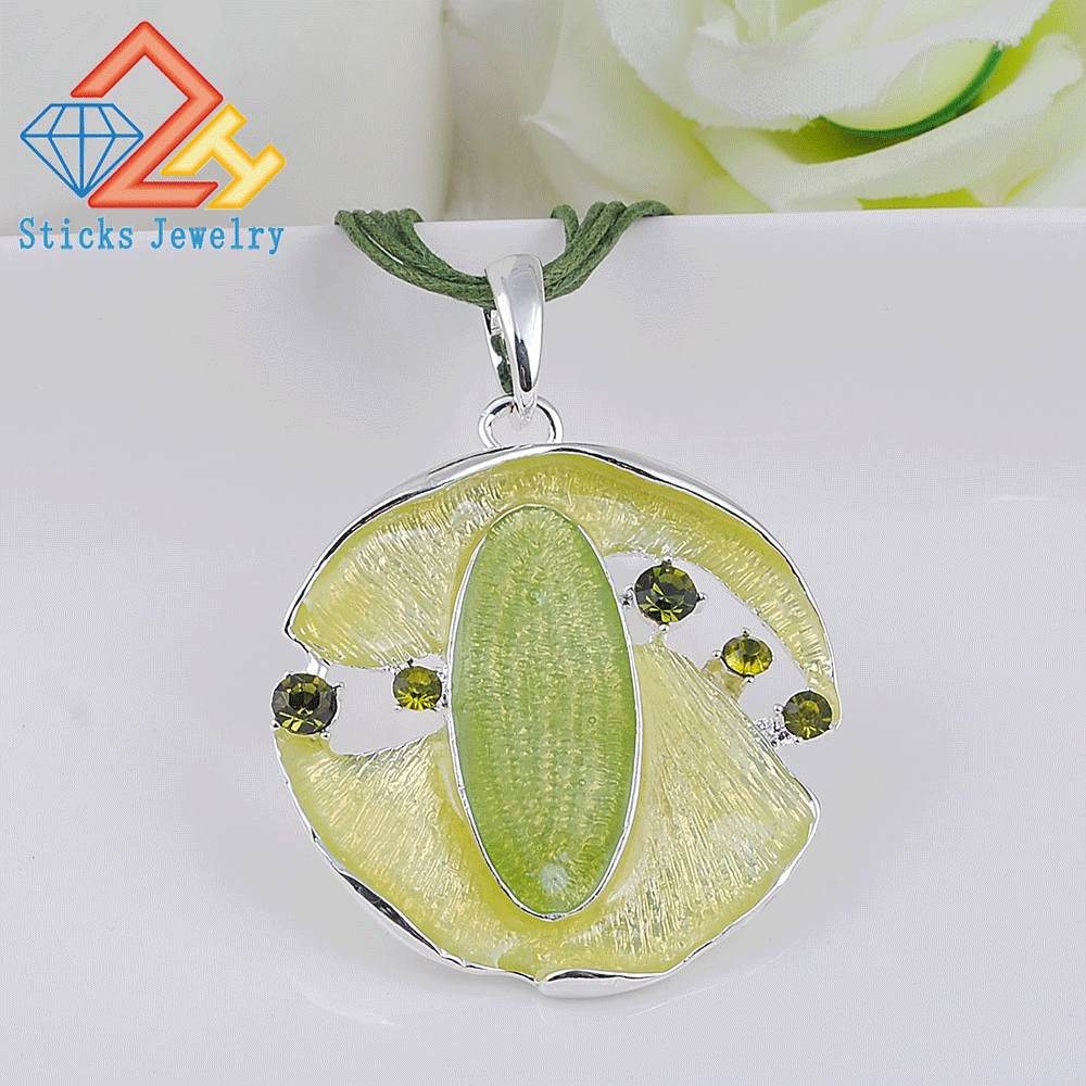 Unicorn Resorcinolphthalein Trendy Necklace Geometric Zinc Alloy Silver Plated Enamel Rhinestone Statement Necklace for Women