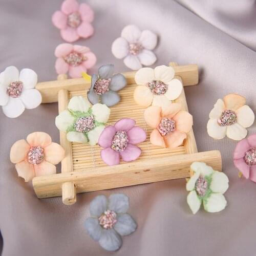 50-100Pcs/Pack 2CM Mini Daisy Flower Heads Fake Flowers DIY Handmade Crafts Silk Artificial Flower Heads Home Wedding Decoration