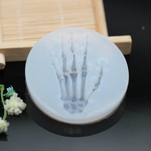 1pcs Skull Hand Resin Liquid Silicone Molds Tools For DIY Charms Jewelry Accessories Making