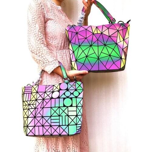 Fashion Tote Bag for women Luminous handbag Geometric Holographic Deform Female Shoulder Bag daily shopping Womens Bucket Bag