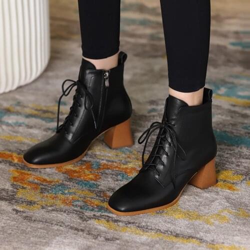 2021 Winter Genuine Leather Women Boots Fashin ZIP Ankle Boots Square Toe Thick Heel Cross-tied Women Shoes Retro HEELS