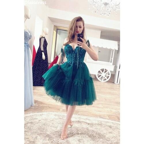 Knee Length Homecoming Dress 2020 Dark Green Spaghetti Strap Beading Illusion Sweetheart Neck Prom Dress коктейльные платья