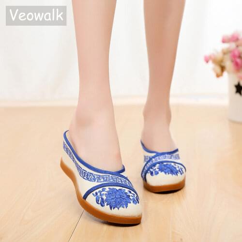 Veowalk Chinese Blue White Embroidery Women Canvas Wedge Slippers Ladies Comfort Close Toe Mules Slides Mid Heel Platform Shoes