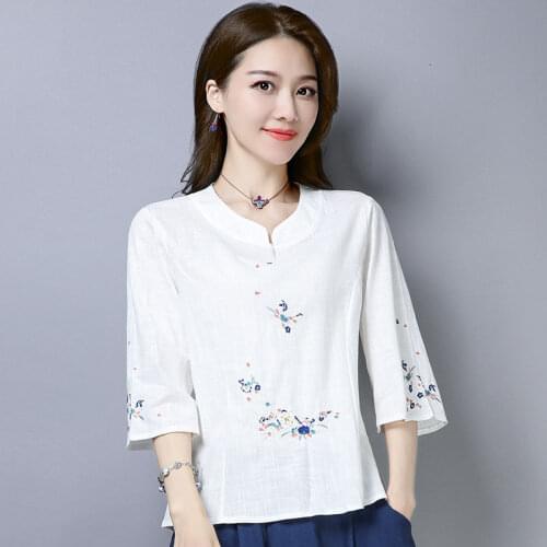 White T shirt Cotton Basic Tshirt Women 3/4 Sleeve Embroidery Ethnic Vinatge Elegant Ladies Clothes Summer Top Casual