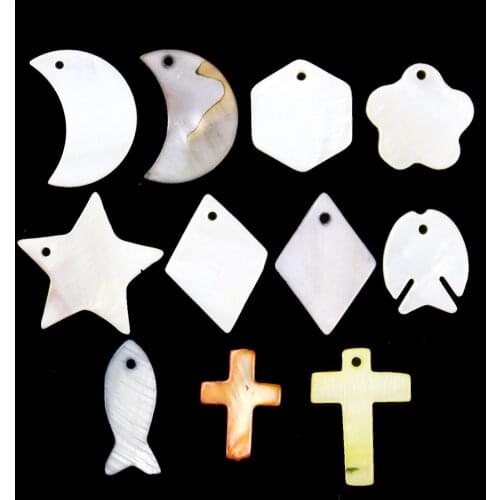 2PCS Natural Freshwater Shell Charms Pendants Mini Flower Moon Mother of Pearl Seashell DIYJewelry Making Findings Accessories