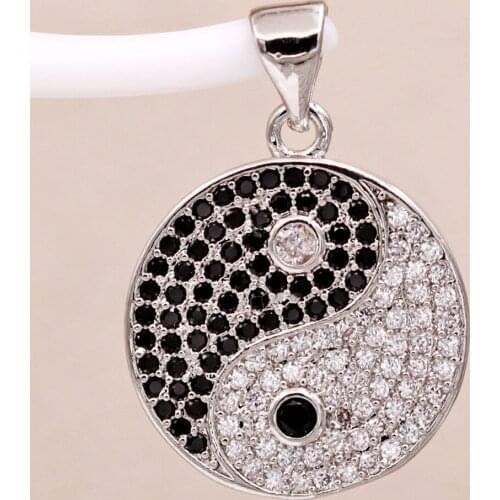 Classic Trendy Gold Plated Round Pendant With White Black Zirconia Copper For Women Girls Fashion Jewelry Accessories Wedding