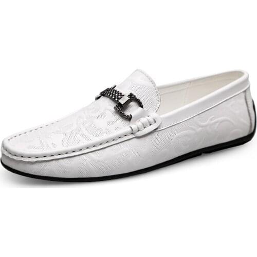 2021 Handmade Genuine Leather Men Shoes Luxury Brand Italian Casual Men Loafers Breathable Driving Shoes Slip on Moccasins Retro