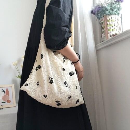 Retro Pleated Fabric Womens One-shoulder Bag Vintage Design Rose Flower Ladies Tote Shopper Bags Female Thin Cloth Handbags