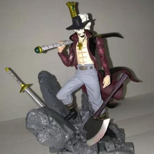One Piece The war Top Dracule Mihawk shape of battle 15cm PVC toy Furnishing articles model