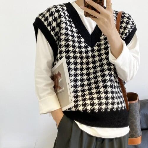 Women 2021 Fashion Houndstooth Loose Knitted Sweater Pullover Vest V-neck Sleeveless Casual Autumn Female Tops Ladies Pullovers