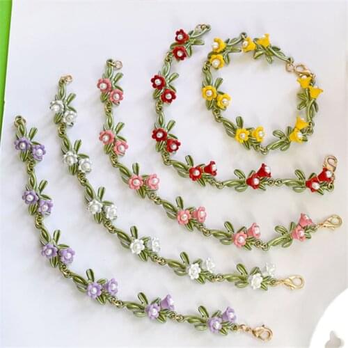 HUANZHI 2020 NEW Elegant Retro Freshwater Pearls Plant White Bell Orchid Leaves Flowers Bracelet For Women Party Jewelry Gift