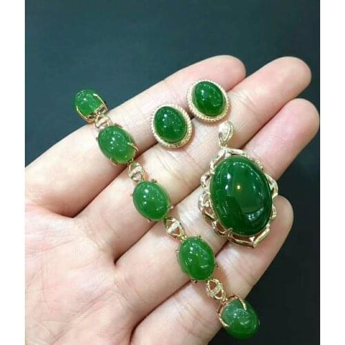 Boutique Hetian Jasper Set 18K gold with diamond inlay